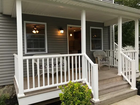 2 Aiken Ave, Danbury, CT 06811