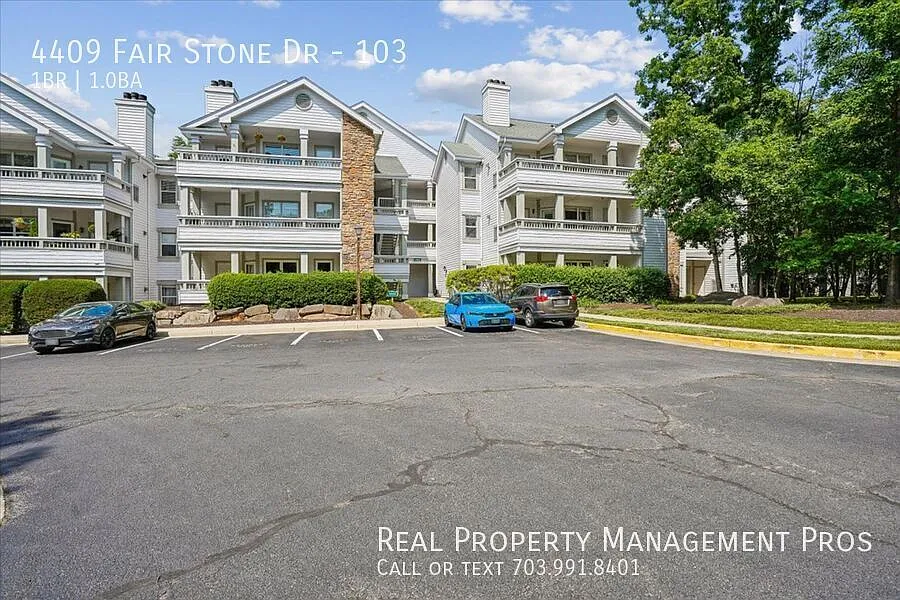 Building Photo - 4409 Fair Stone Dr #103