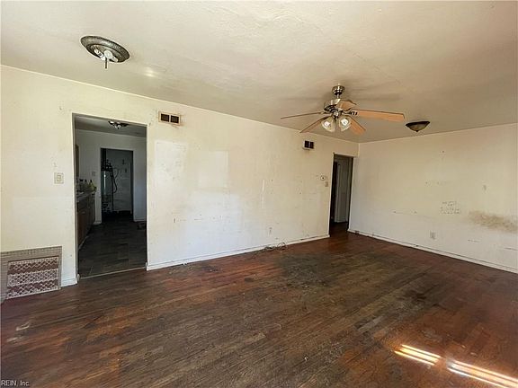 3rd image of 2148 Jeffrey Dr