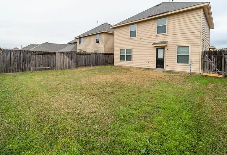 5811 Kyle Cove Dr — Photo 5