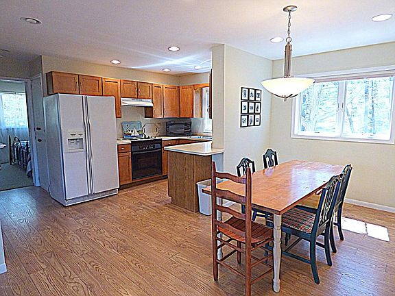 5th image of 3138 Oak Ln