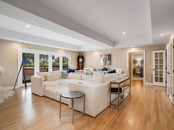 4th image of 118 Maupin Cir