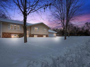 5511 Saint Albans St N, Shoreview, MN 55126