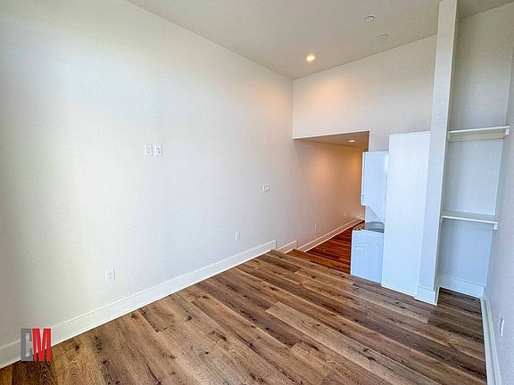 3rd image of 3046-2 Nimitz Blvd