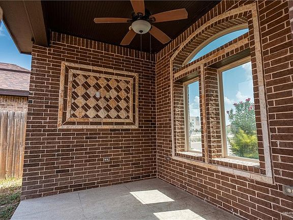 3rd image of 4007 Telfair Ave