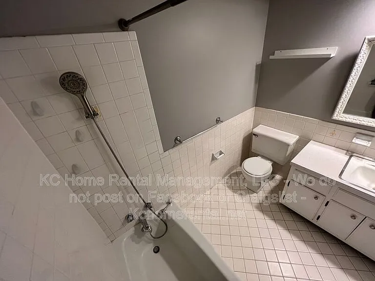 6708 W 71st Ter — Photo 28
