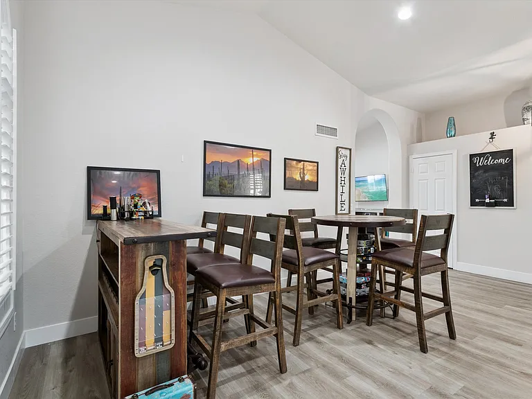 4637 E Fernwood Ct — Photo 5