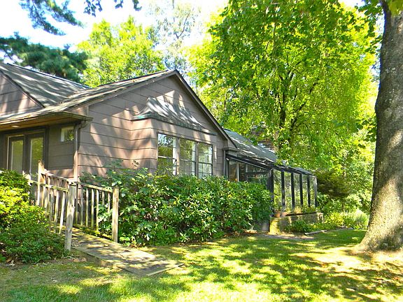 5th image of 1005 Highland Dr