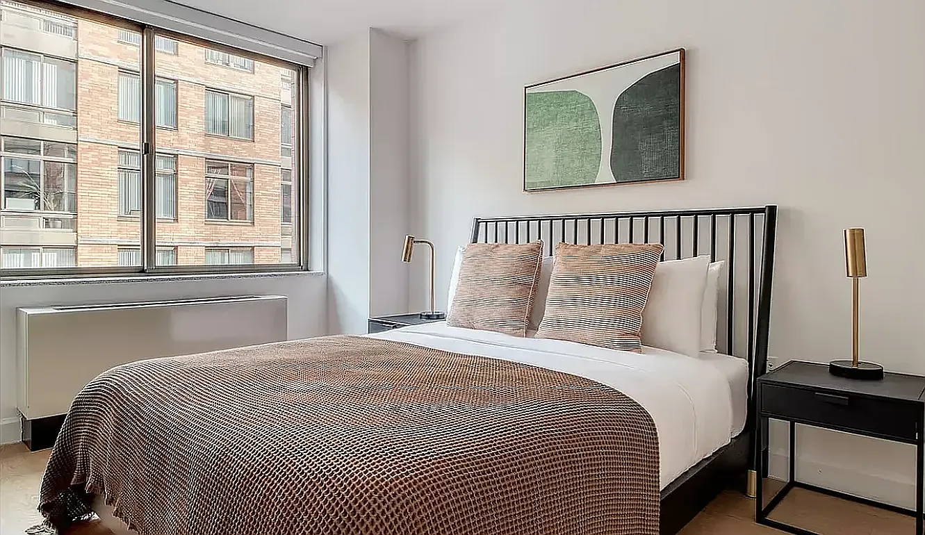 130 West 15th Street — Photo 2
