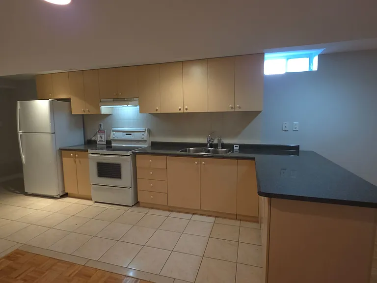 13 Beechgrove Cres #BASEMENT — Photo 5