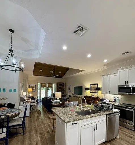 2025 Bridgepointe Cir #118 — Photo 6