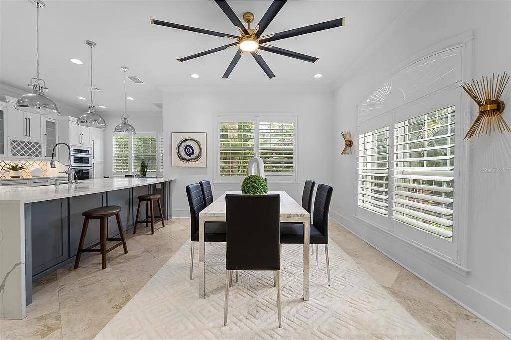 4 bed, 3.5 bath, 3312 sqft, $7,150 — Photo 3