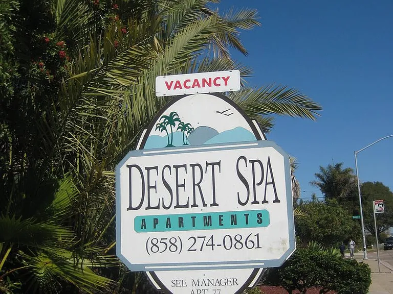 Desert Spa Apartments — Photo 14