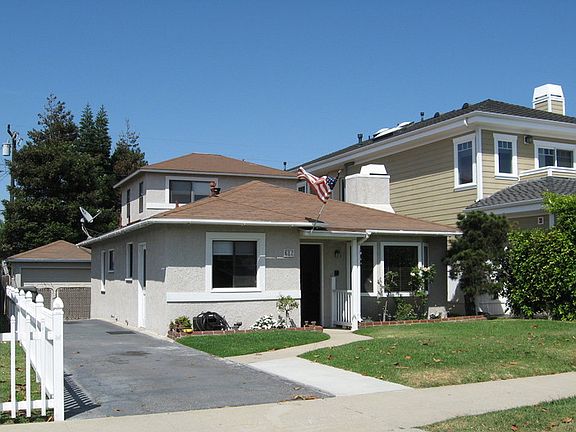 2nd image of 612 N Paulina Ave