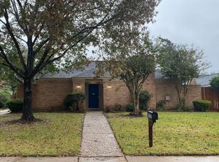 15511 Pleasant Valley Rd, Houston, TX 77062