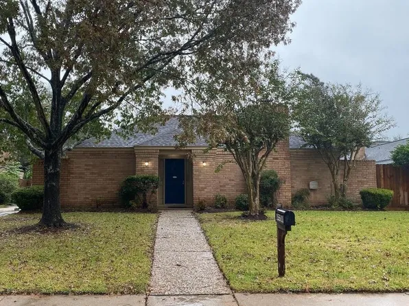 15511 Pleasant Valley Rd, Houston, TX 77062