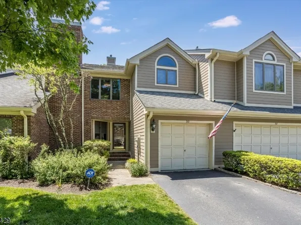 35 Lenox Ct, Montville, NJ 07045