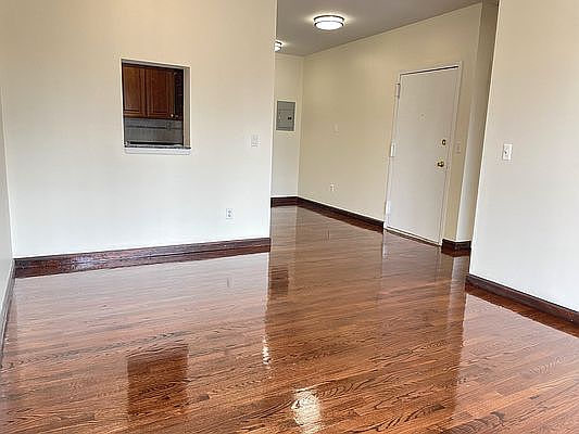 3rd image of 229 E 110th St #3A
