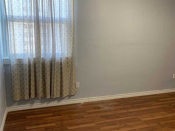 4th image of 5 Massey Sq #2519