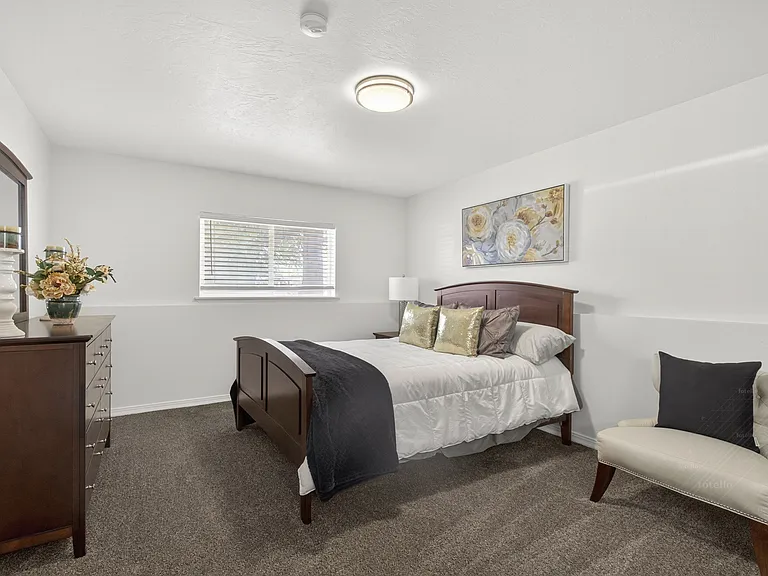 Eagles Landing Apartments — Photo 47