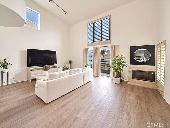 2nd image of 1617 S Beverly Glen Blvd APT 303