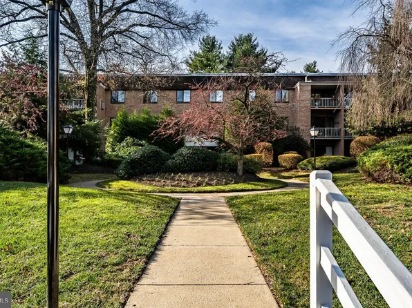 1650 Oakwood Dr #207, Penn Valley, PA 19072