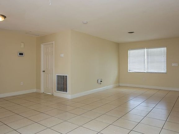 3rd image of 1219 Wynnewood Dr