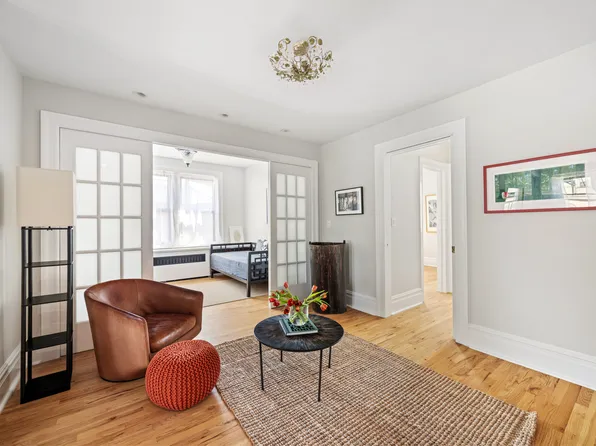 878 West End Avenue 16CD image 3 of 10