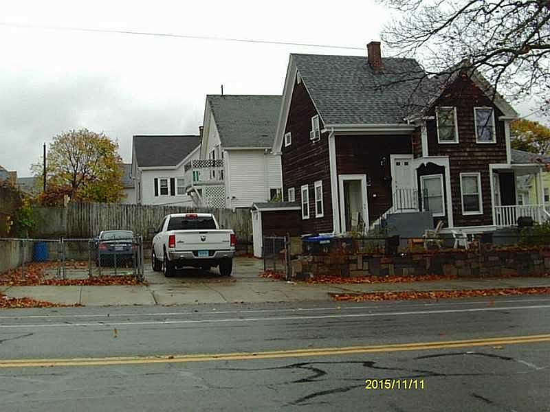 1st image of 920-922 Narragansett Blvd