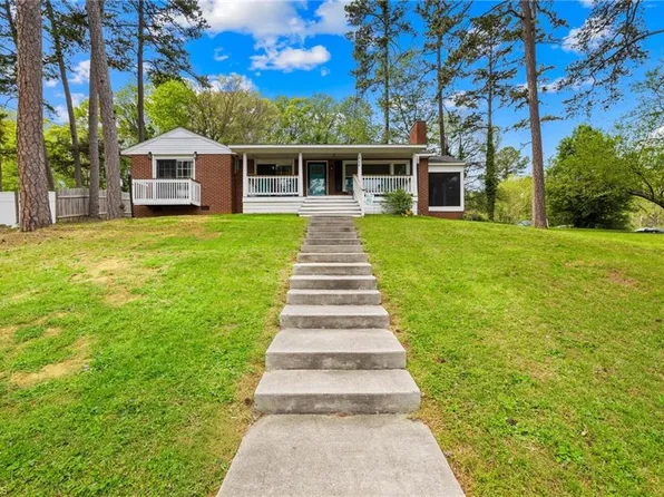 408 Woodsway Dr, Lexington, NC 27292