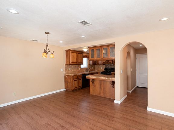 2nd image of 1927 S Carmenita Ct