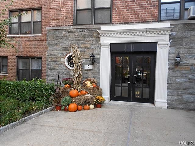 1st image of 2 Fisher Dr APT 311