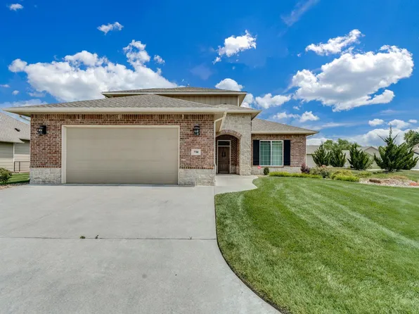 730 N Firefly St, Wichita, KS 67235