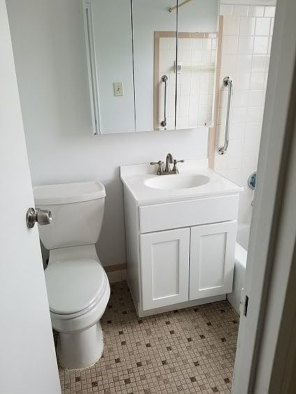 2nd image of 12327 Merrick Blvd APT 70