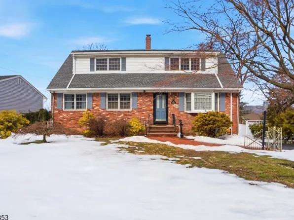 36 Page Dr, Oakland Boro, NJ 07436