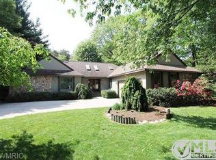 17696 Tamarack Ln, Grand Haven, MI 49417