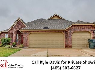 2216 Valley Holw, Norman, OK 73071