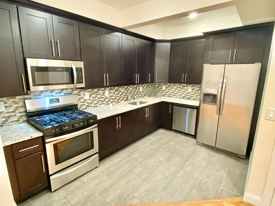 1st image of 107 N Walnut St #505