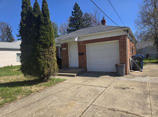 5407 Porter Rd #1, North Olmsted, OH 44070