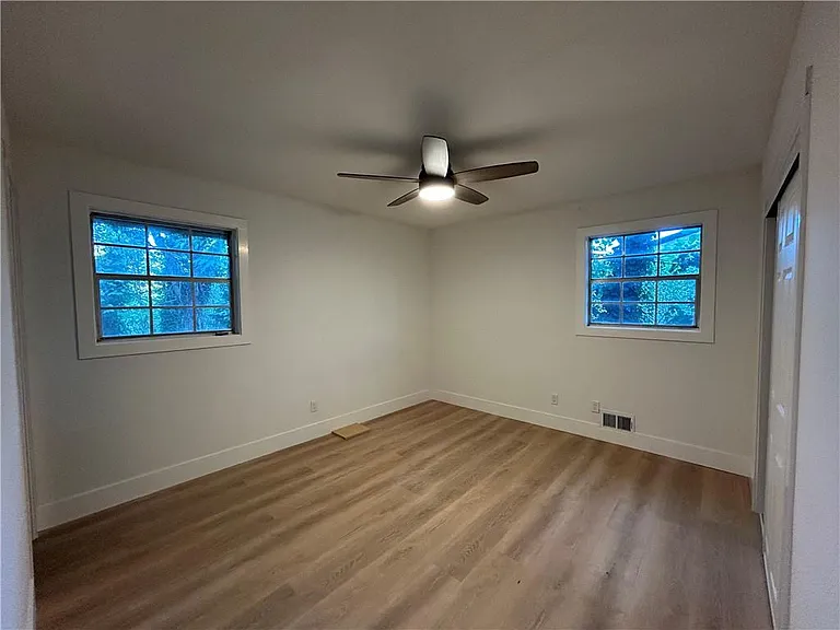 1270 Morrow Rd — Photo 8
