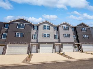 278 Red Oak Ln, Morgantown, WV 26501