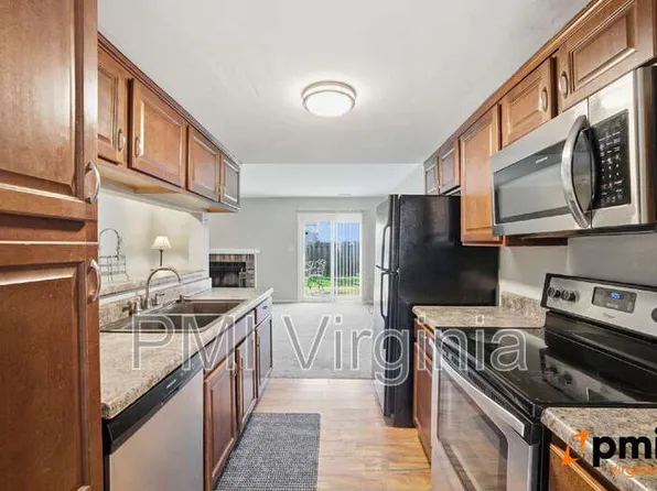 1957 Darnell Dr, Virginia Beach, VA 23455