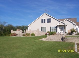 11 Schooner Cove Ln, Narragansett, RI 02882