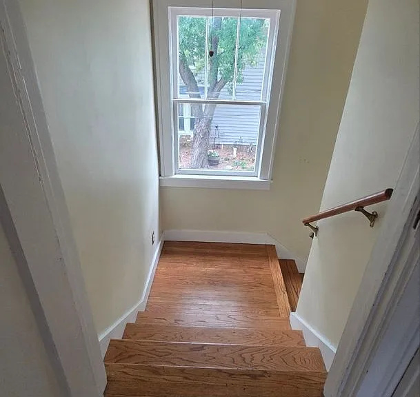Beautiful 2BR 1BA unit w/ Covered Porch in Downtown Liberty — Photo 23