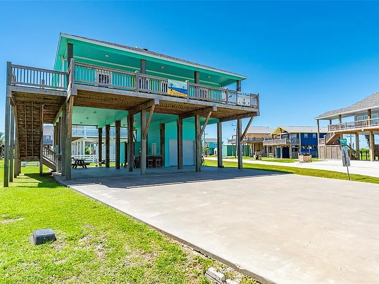 987 Surf Rd — Photo 29
