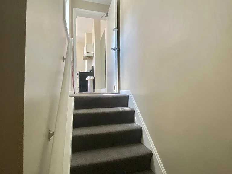 2-1008 Lee St #2 — Photo 3
