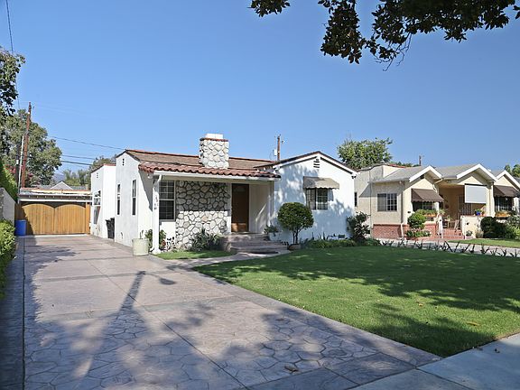 3rd image of 354 N Griffith Park Dr