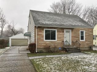 26 S Huxley Dr, Buffalo, NY 14225