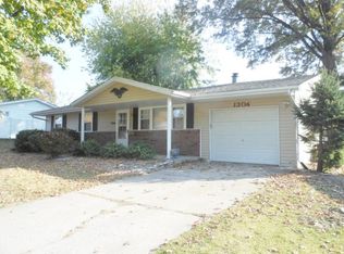 1304 Lexington Dr, Collinsville, IL