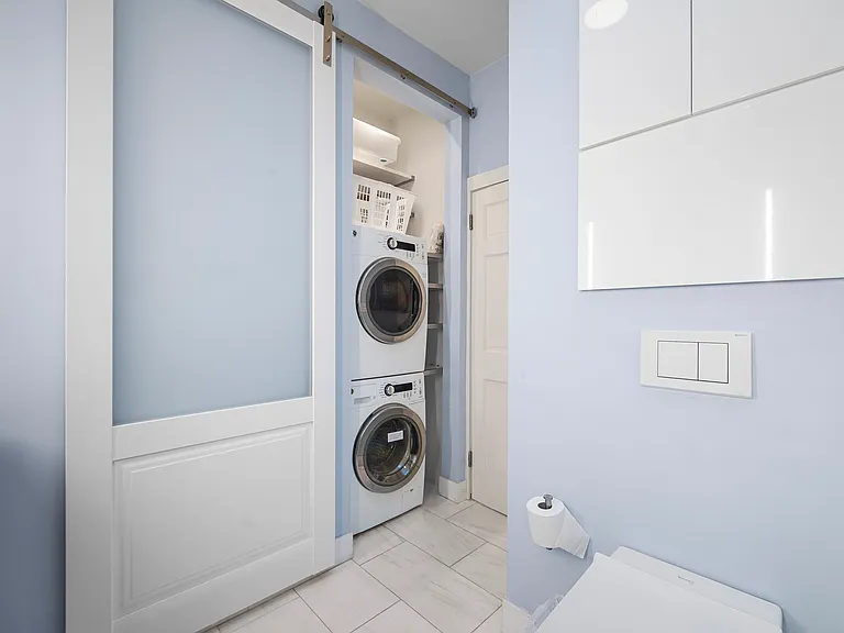 349 E 19th St #2 — Photo 54